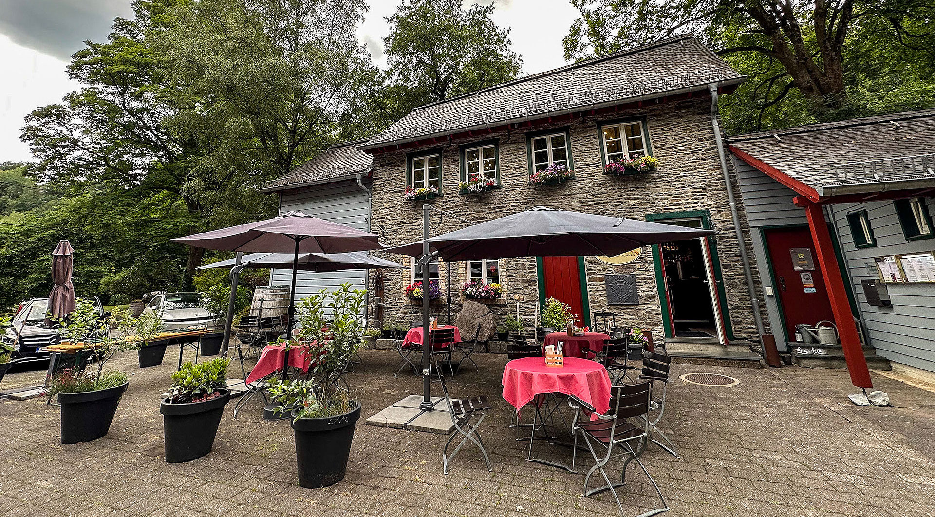 monschau-Restaurant-Schnabuleum-Senfmuehle-Eynattener-Muehle-01-1